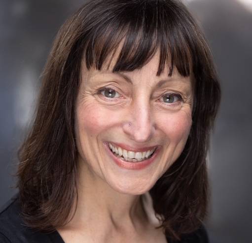 Headshot of Joanna Robinson